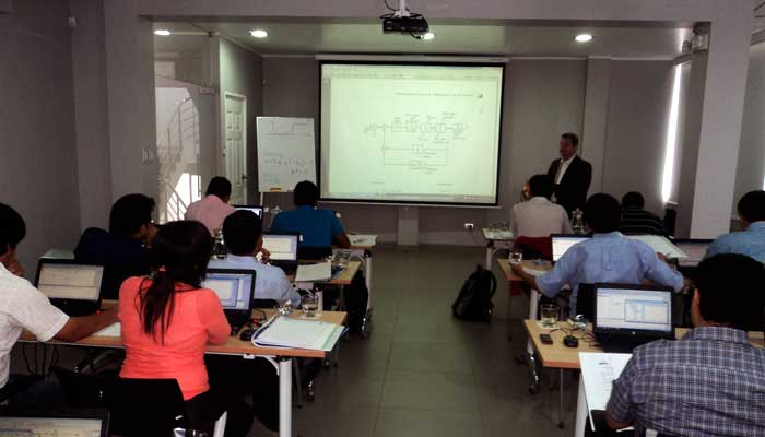 Flavio explica algunos conceptos teoricos