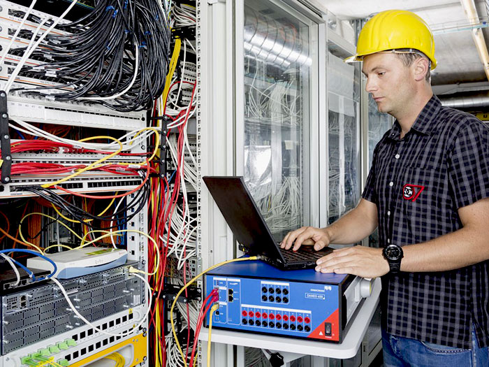 DANEO 400 de OMICRON